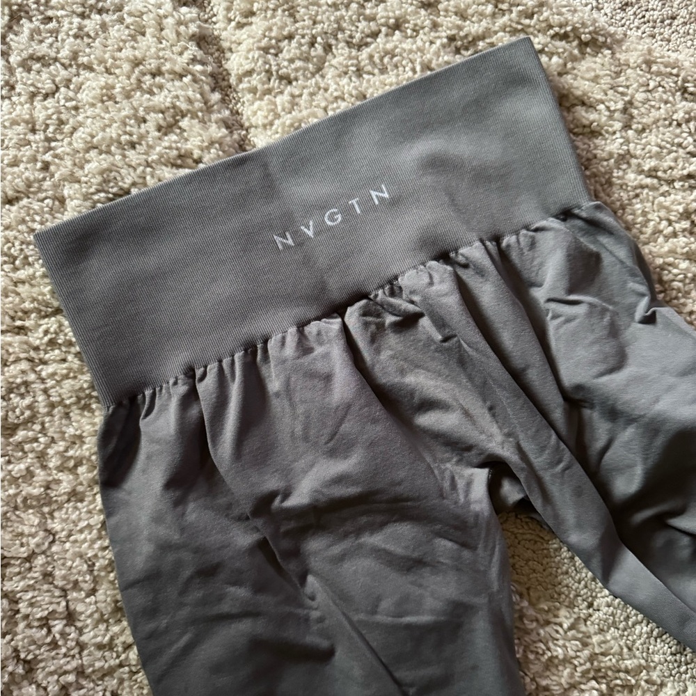 NVGTN seamless leggings in grey